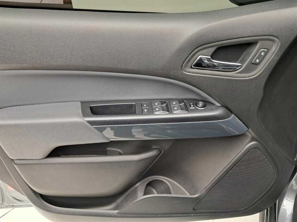 Chevrolet ?Colorado 2022 Gris - Importación desde Corea - HF Imports Iquique - Foto 13