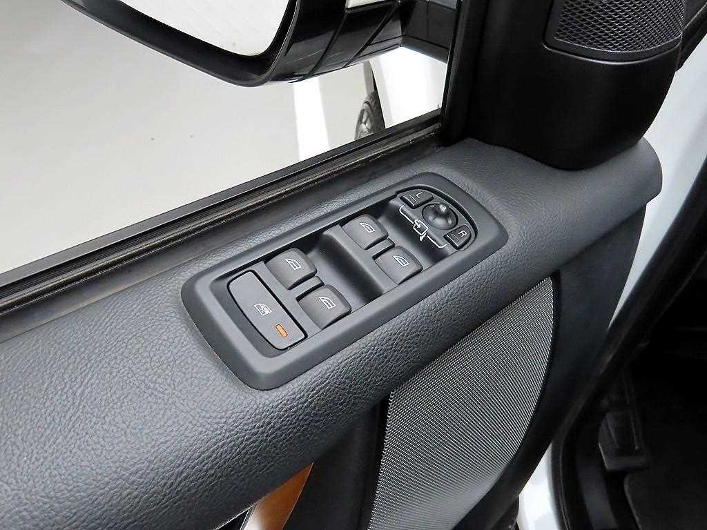 Land Rover Discovery 2014 Blanco - Importación desde Corea - HF Imports Iquique - Foto 13