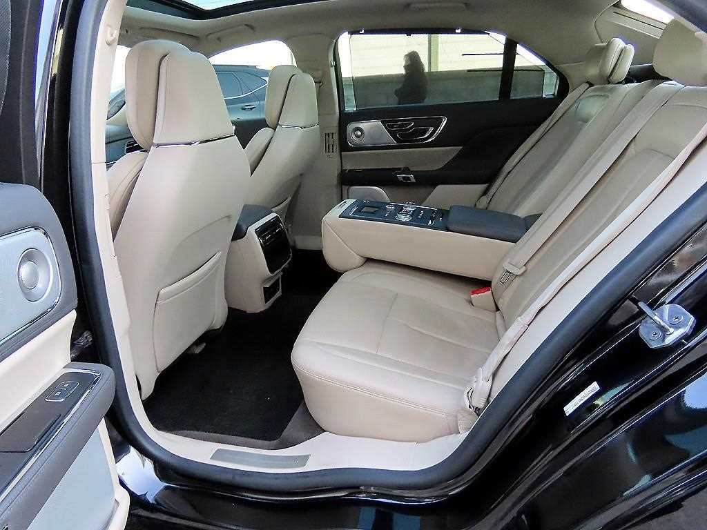 Lincoln Continental - Vista 6