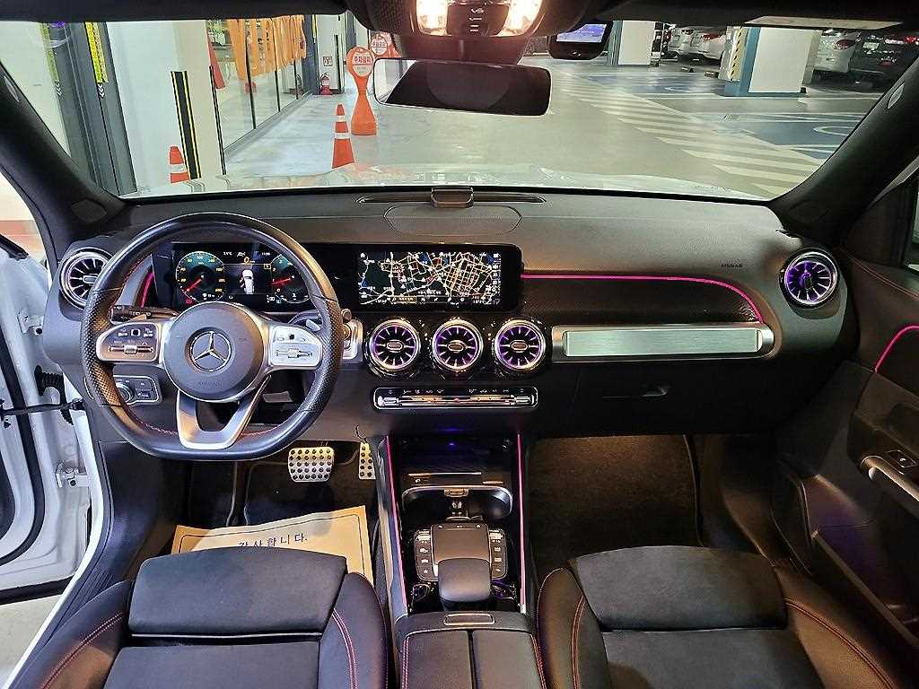 Mercedes Benz GLB Class - Vista 6