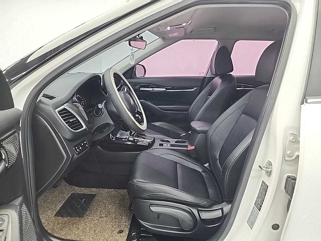 KIA Seltos - Vista 11