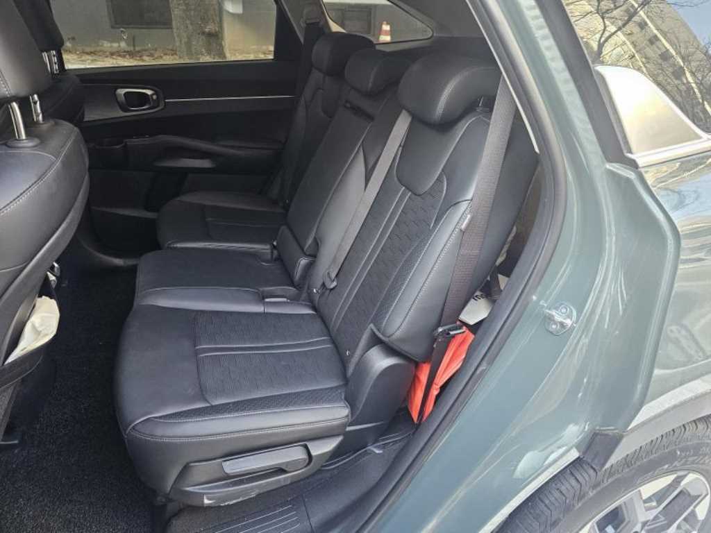 KIA Sorento - Vista 8