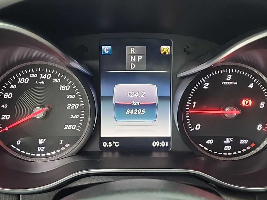 Mercedes Benz C Class - Vista 6