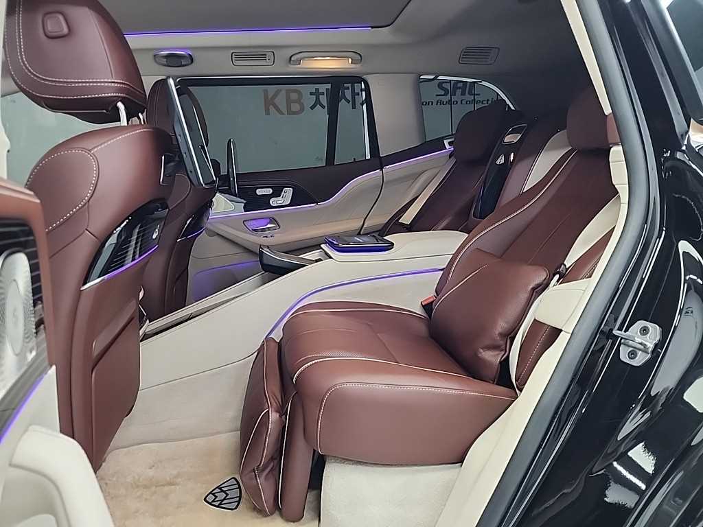 Mercedes Benz GLS Class - Vista 12