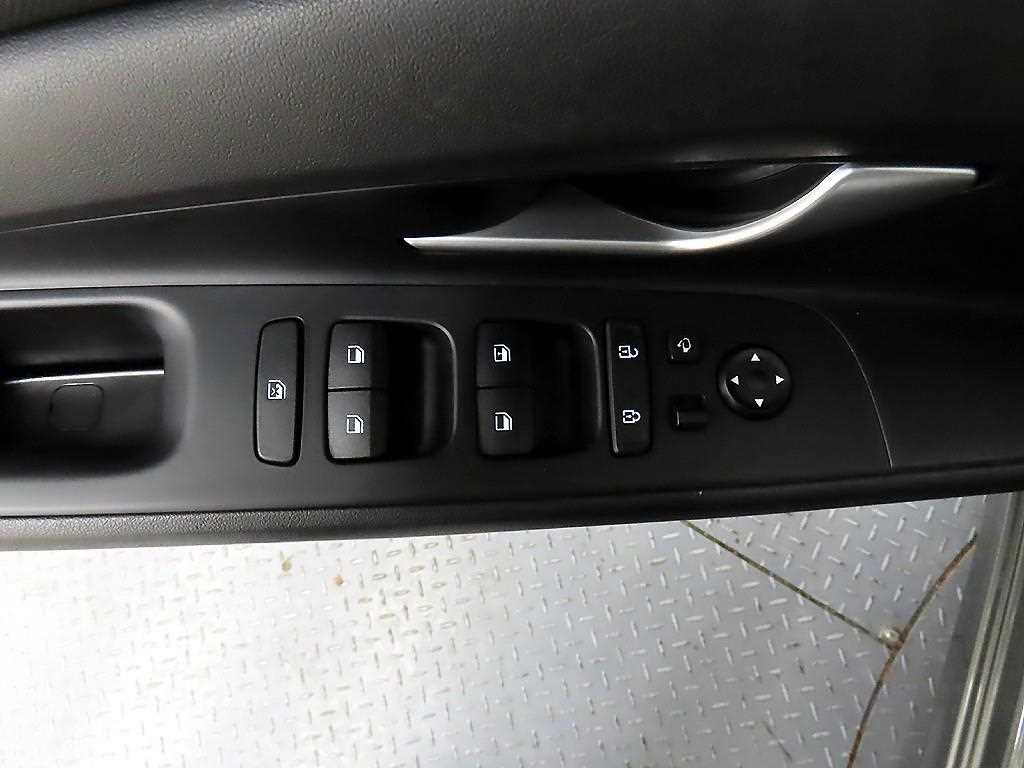 HYUNDAI Avante - Vista 11