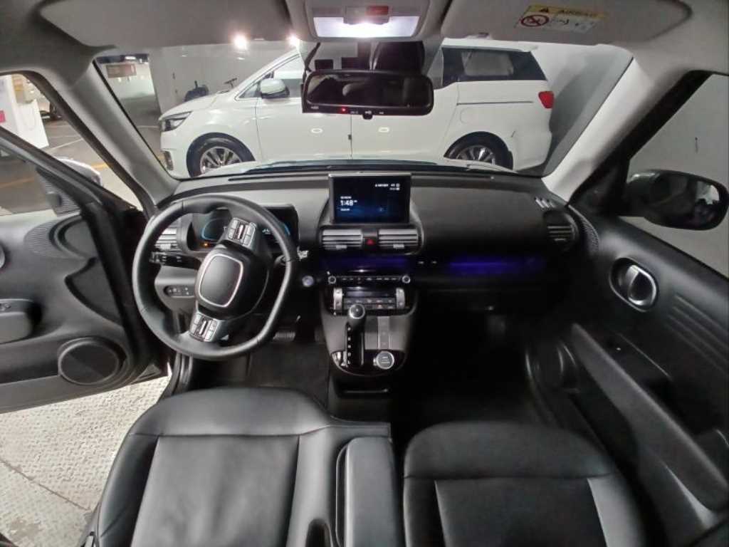 HYUNDAI Casper - Vista 6