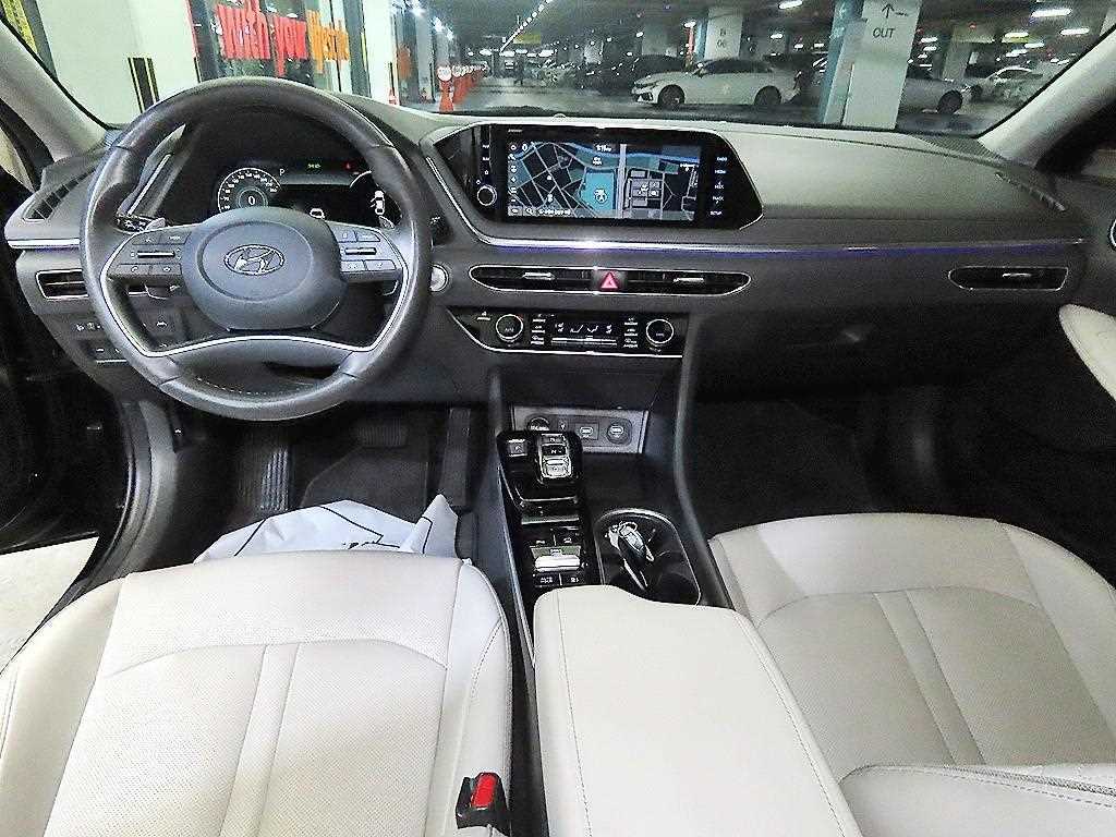 HYUNDAI Sonata - Vista 10