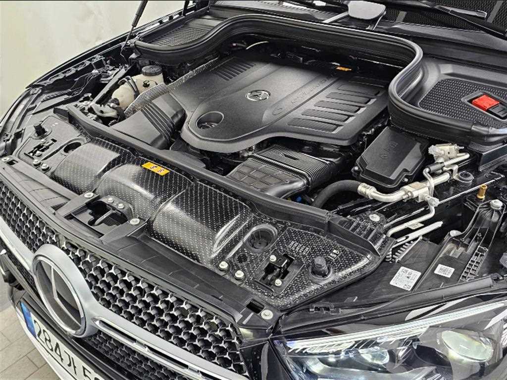 Mercedes Benz GLE Class - Vista 6