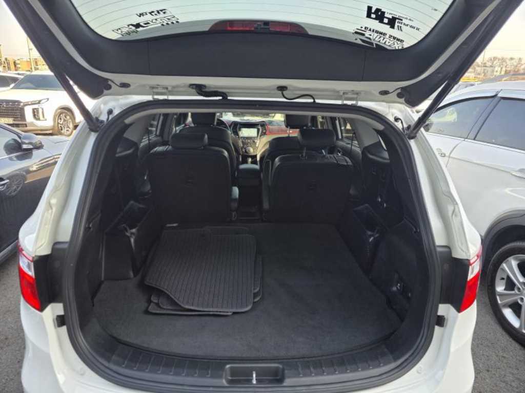 HYUNDAI Maxcruz - Vista 8