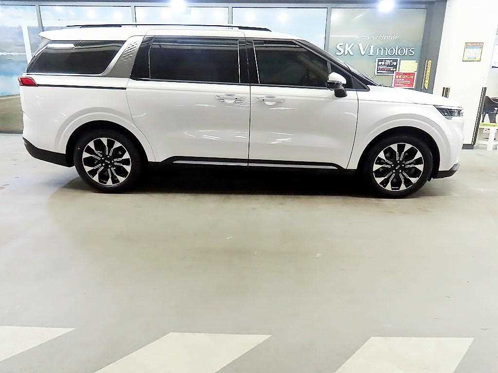 KIA Carnival - Vista 3