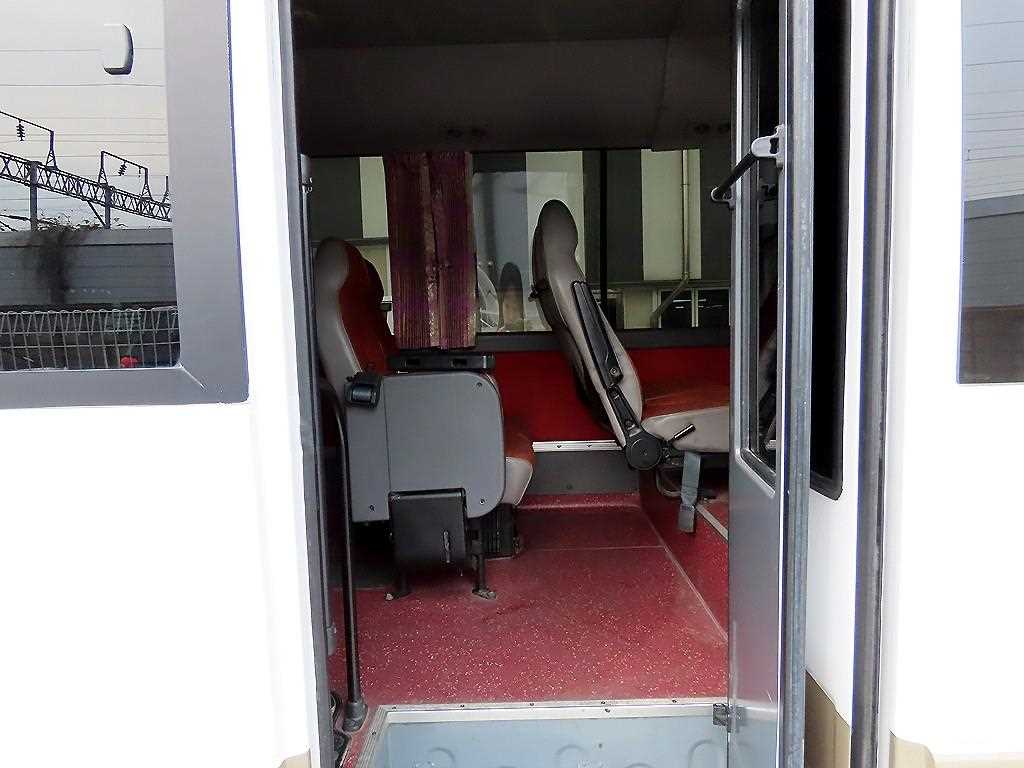 medium and large bus Hyundai bus - Vista 6