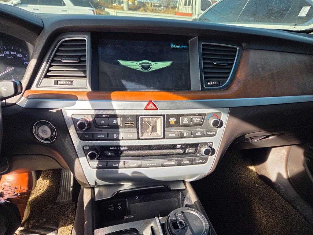 Genesis G80 - Vista 11