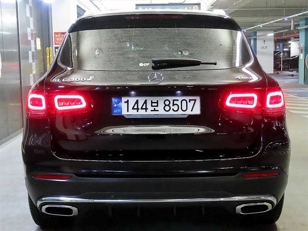 Mercedes Benz GLC Class - Vista 5