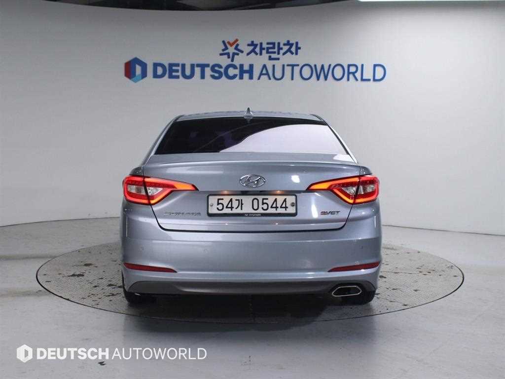 HYUNDAI Sonata - Vista 4