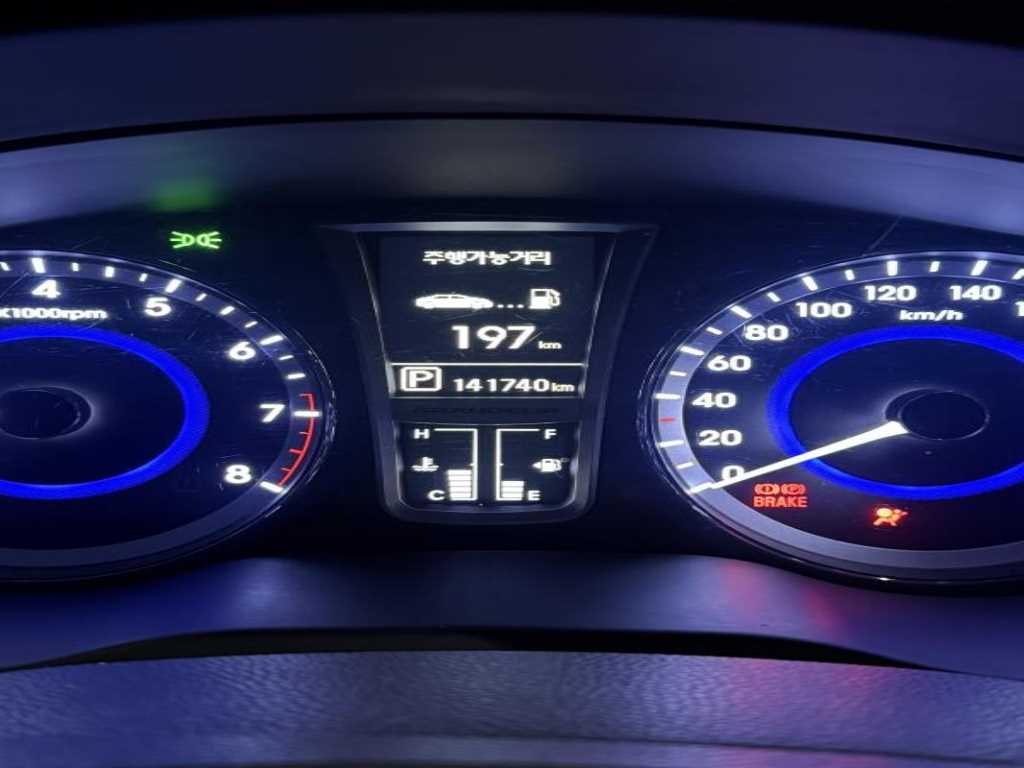 HYUNDAI Grandeur - Vista 3