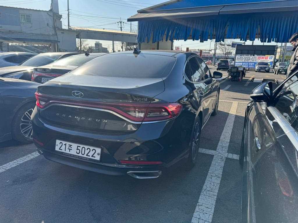 HYUNDAI Grandeur - Vista 3