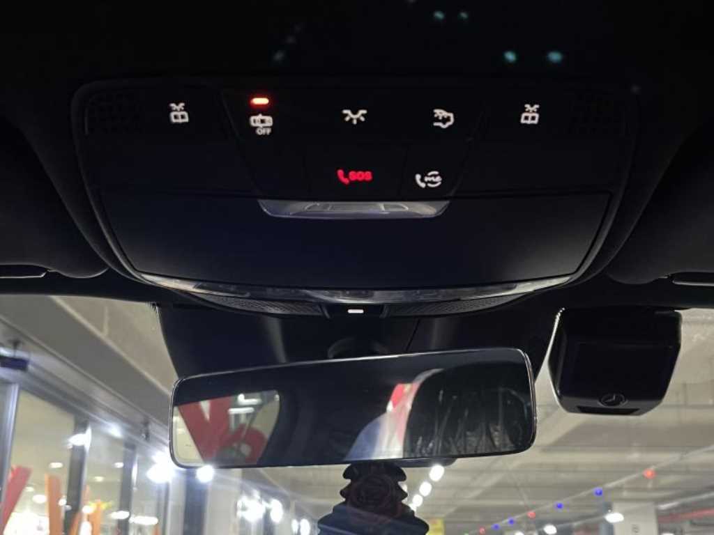 Mercedes Benz CLS Class - Vista 9