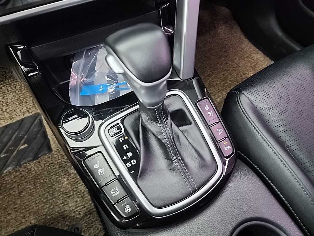 KIA Seltos - Vista 8