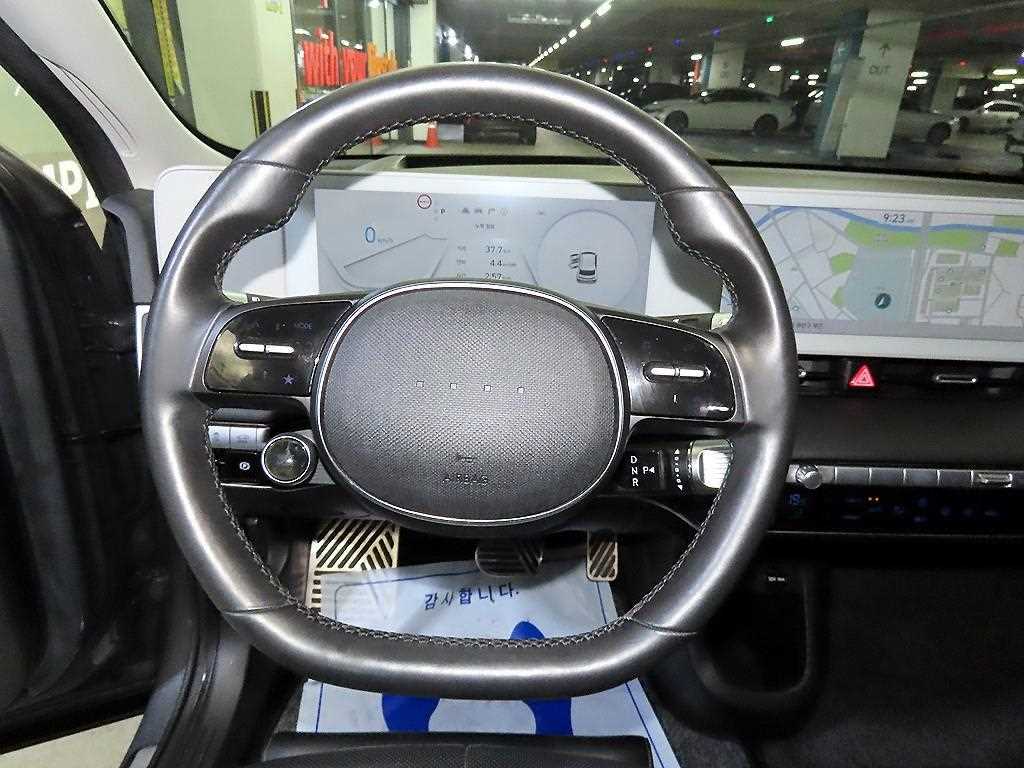 HYUNDAI Ioniq 5 - Vista 8