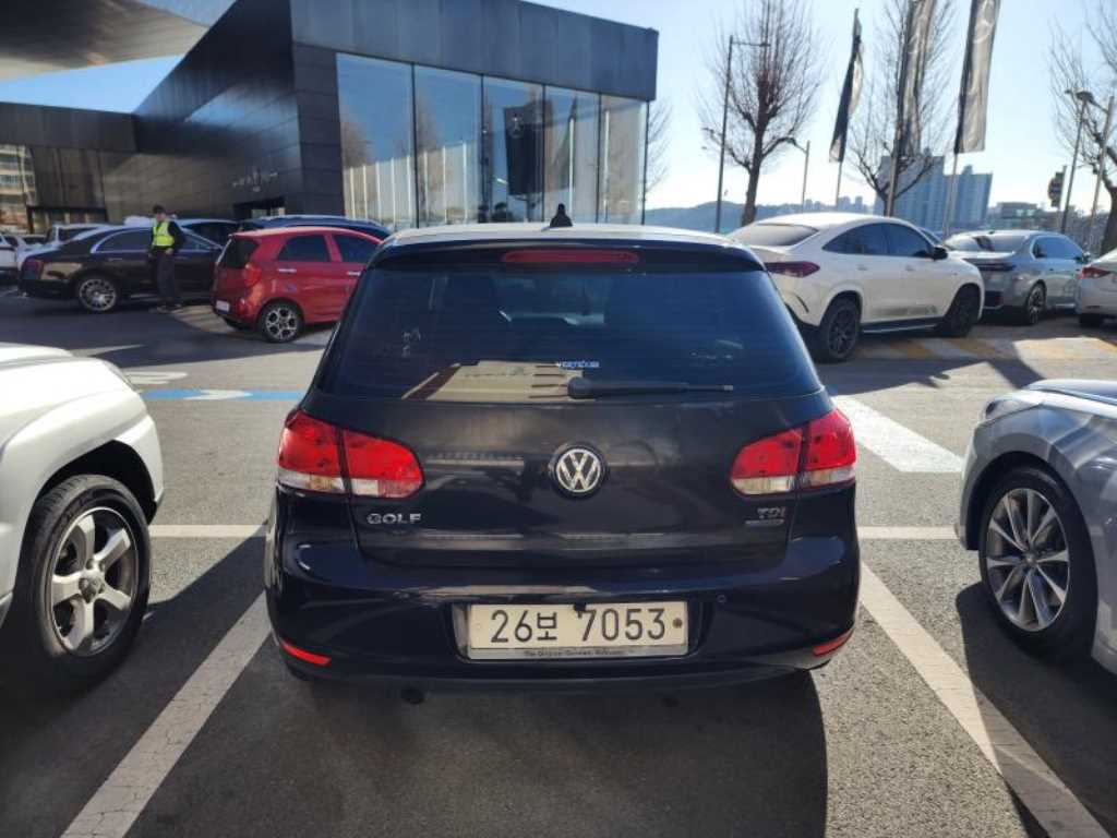 Volkswagen Golf - Vista 3