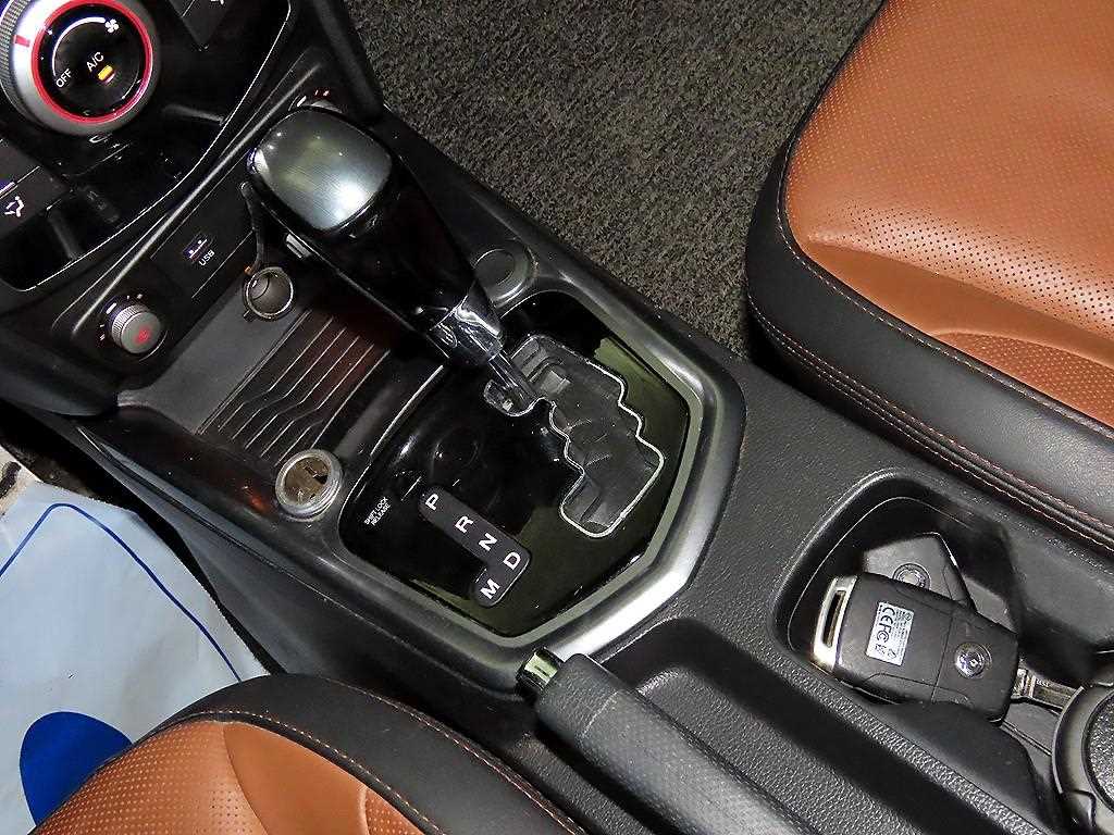 Ssangyong Tivoli - Vista 12