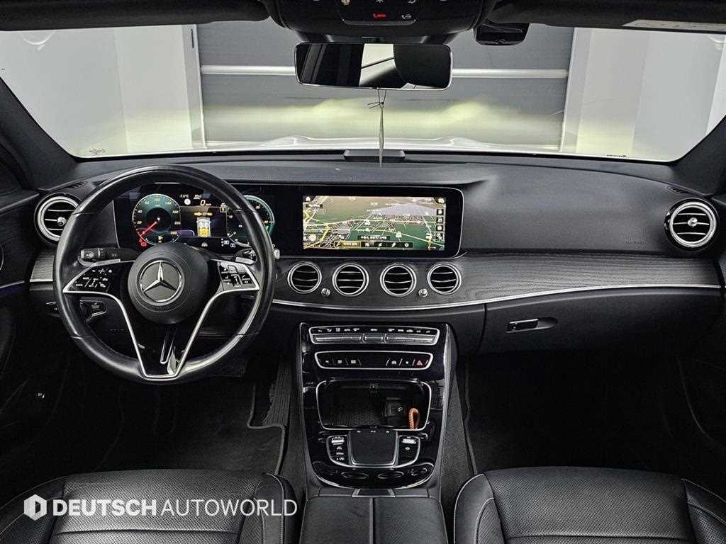 Mercedes Benz E class - Vista 7