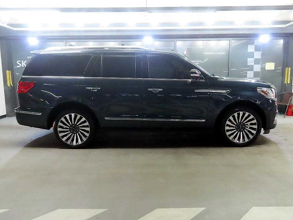 Lincoln Navigator - Vista 4