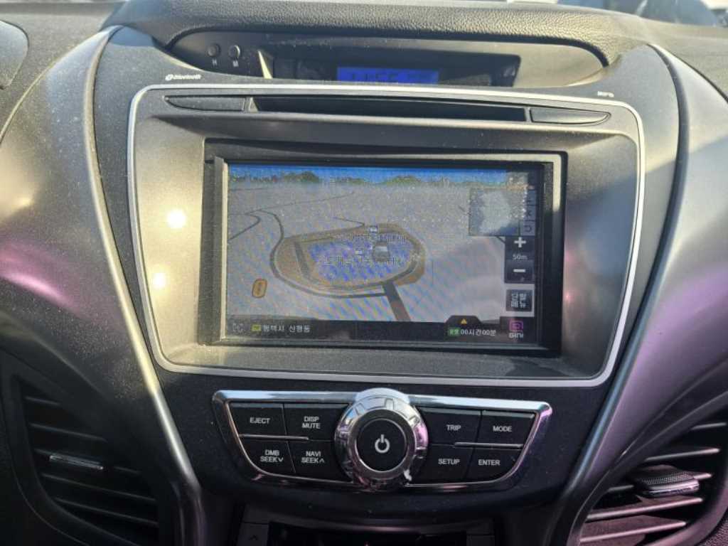 HYUNDAI Avante - Vista 5