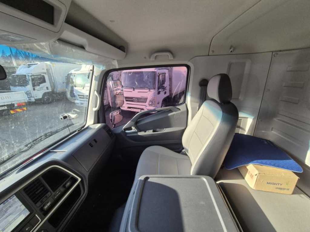 medium and large cargo truck 2021 Blanco - Importación desde Corea - HF Imports Iquique - Foto 16