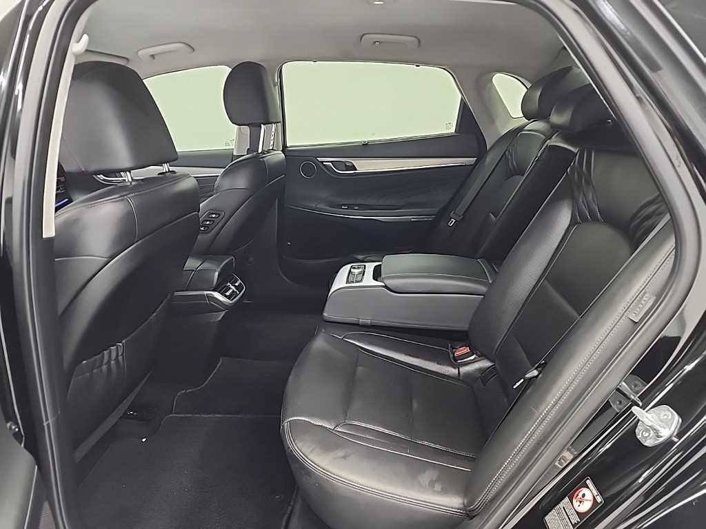 HYUNDAI Grandeur - Vista 12