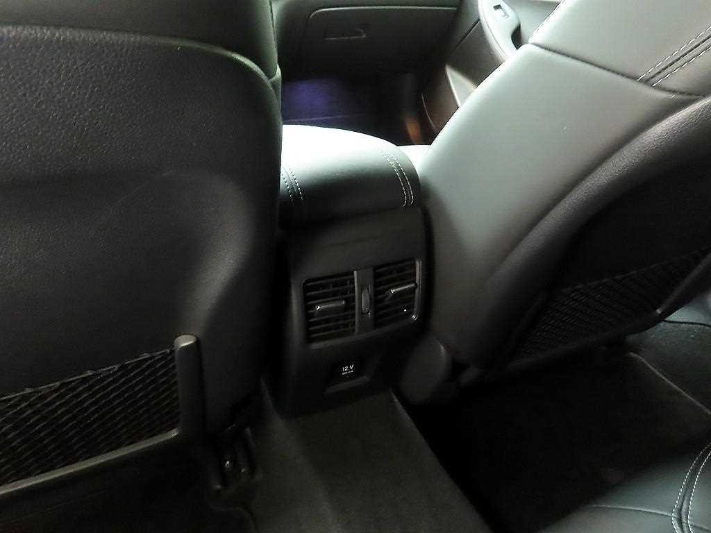 Infiniti QX - Vista 11