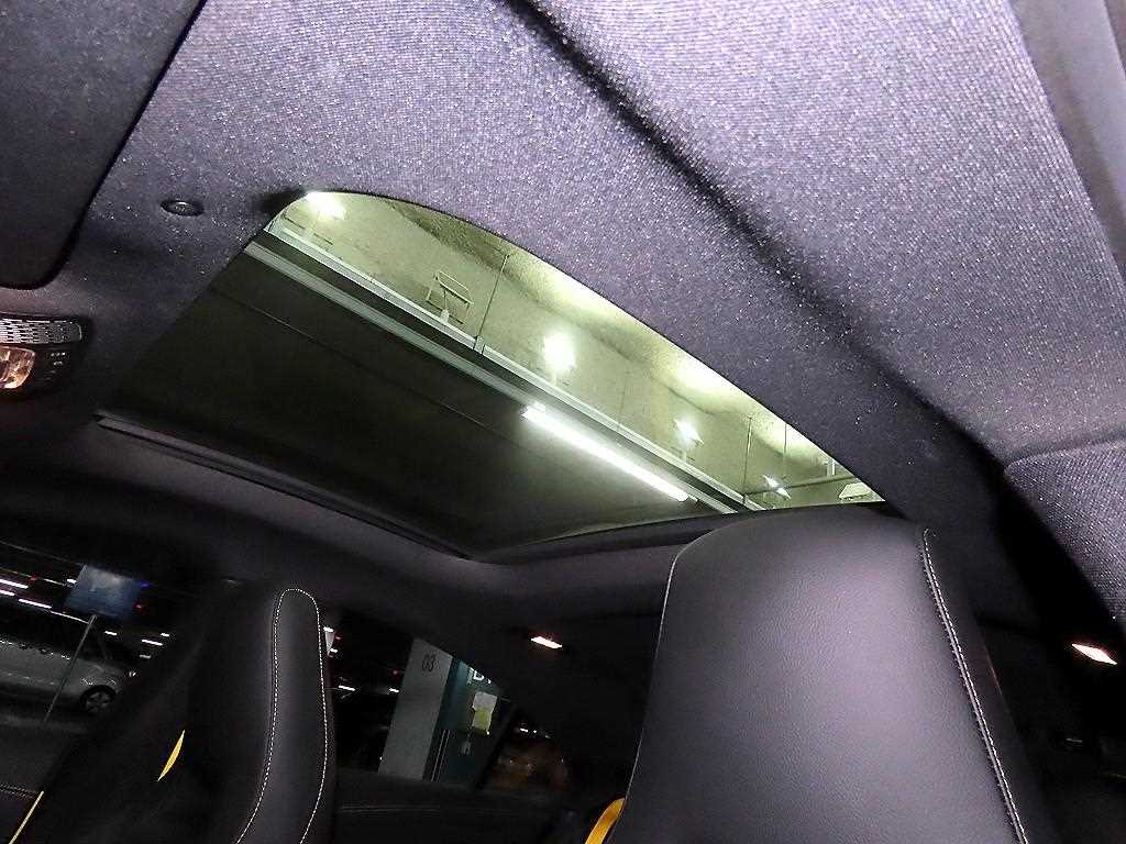 Mercedes Benz CLA Class 2021 Amarillo - Importación desde Corea - HF Imports Iquique - Foto 17