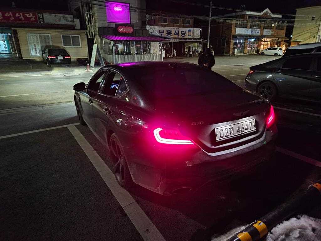 Genesis G70 - Vista 5