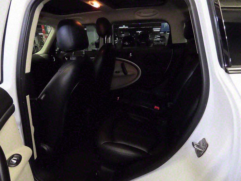 Mini Countryman - Vista 7