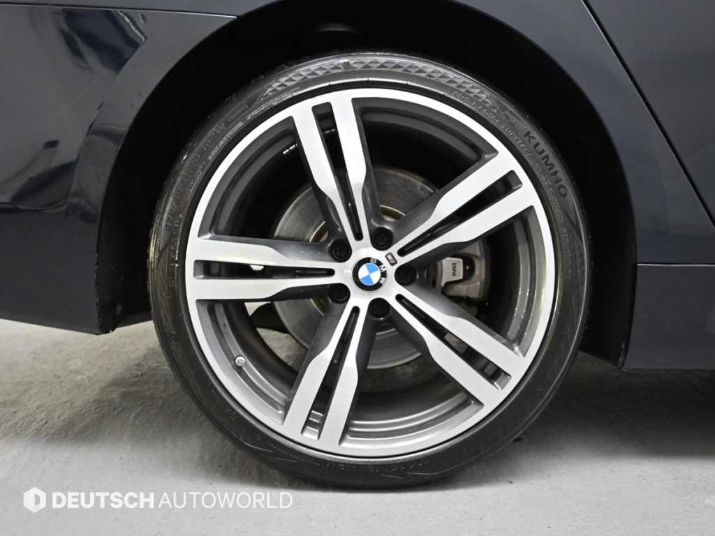 BMW 7 Series - Vista 5