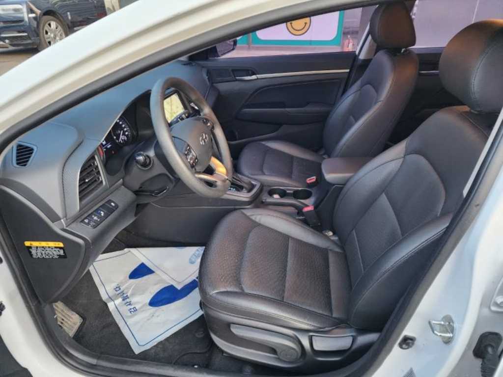 HYUNDAI Avante 2019 Blanco - Importación desde Corea - HF Imports Iquique - Foto 15