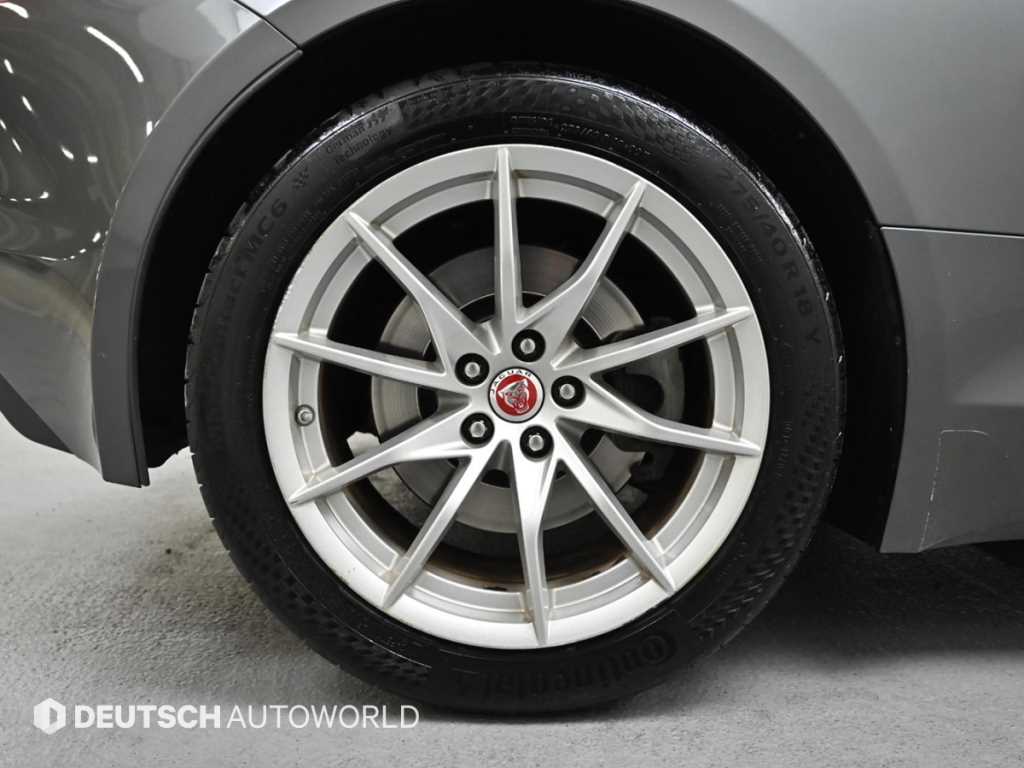 Jaguar F-TYPE - Vista 5