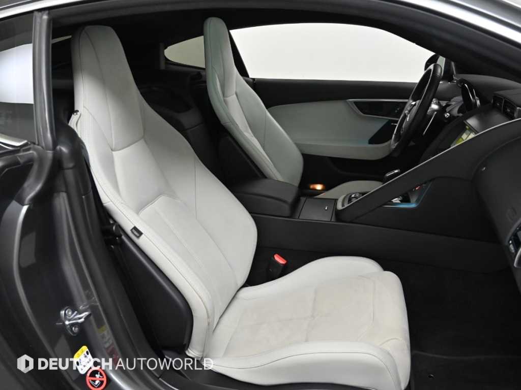 Jaguar F-TYPE - Vista 10