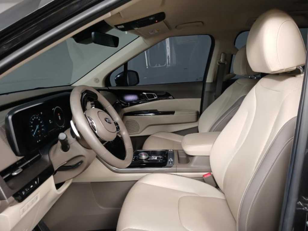 KIA Carnival - Vista 7