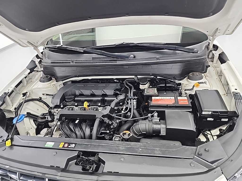 HYUNDAI Venue - Vista 5