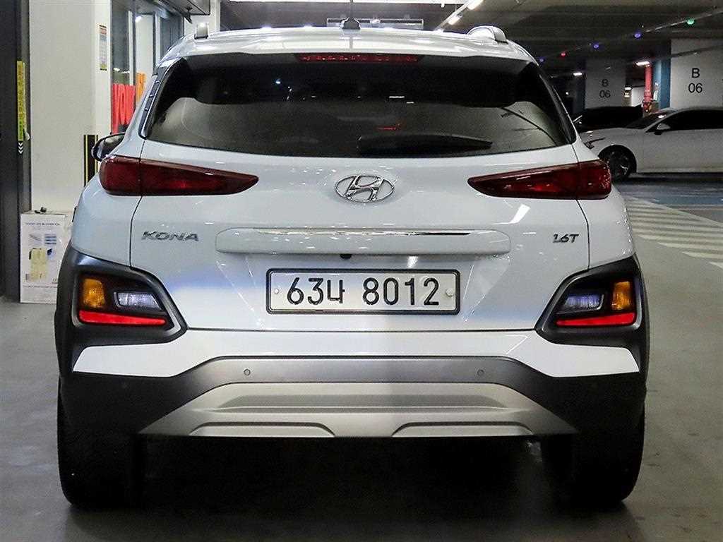 HYUNDAI Kona - Vista 5
