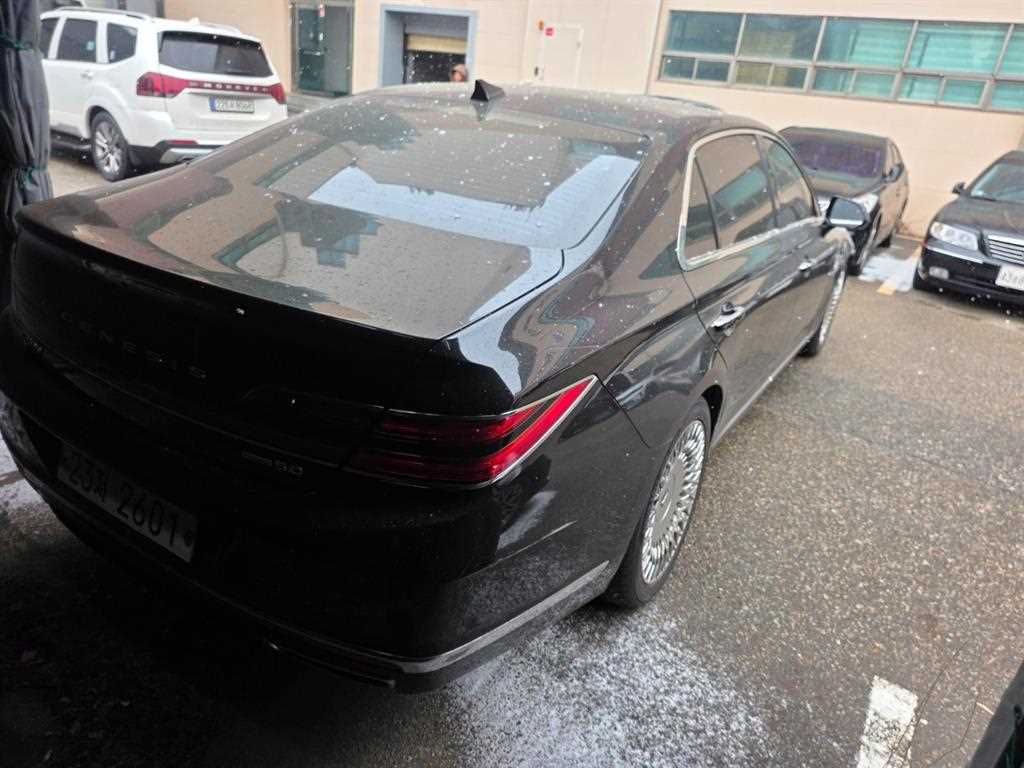 Genesis G90 - Vista 4