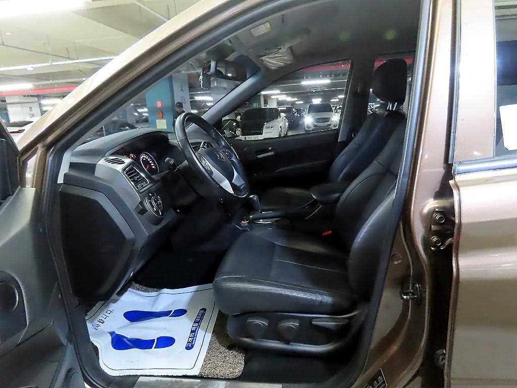 Ssangyong Korando - Vista 6