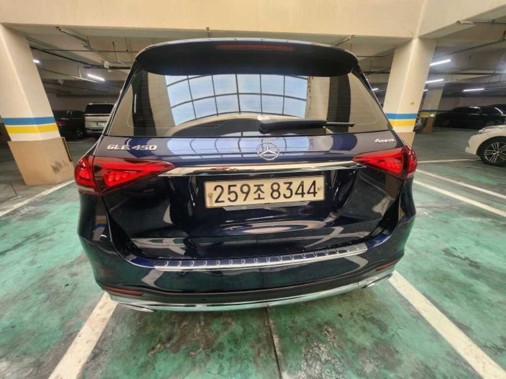 Mercedes Benz GLE Class - Vista 4