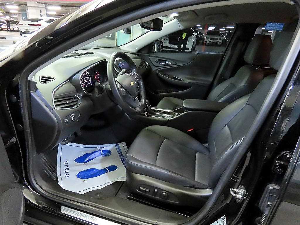 Chevrolet Malibu - Vista 6