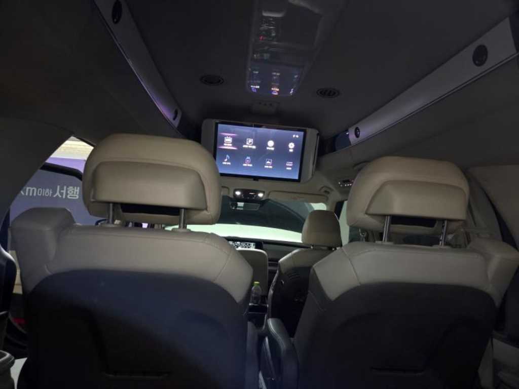 KIA Carnival - Vista 6