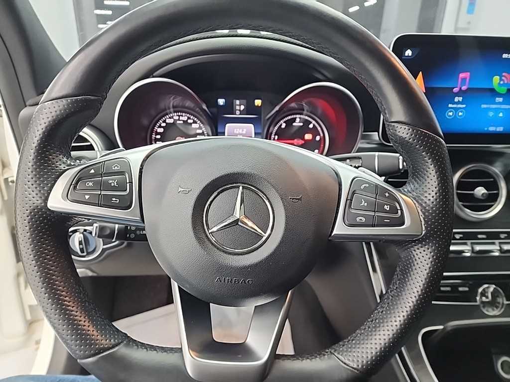 Mercedes Benz C Class - Vista 9