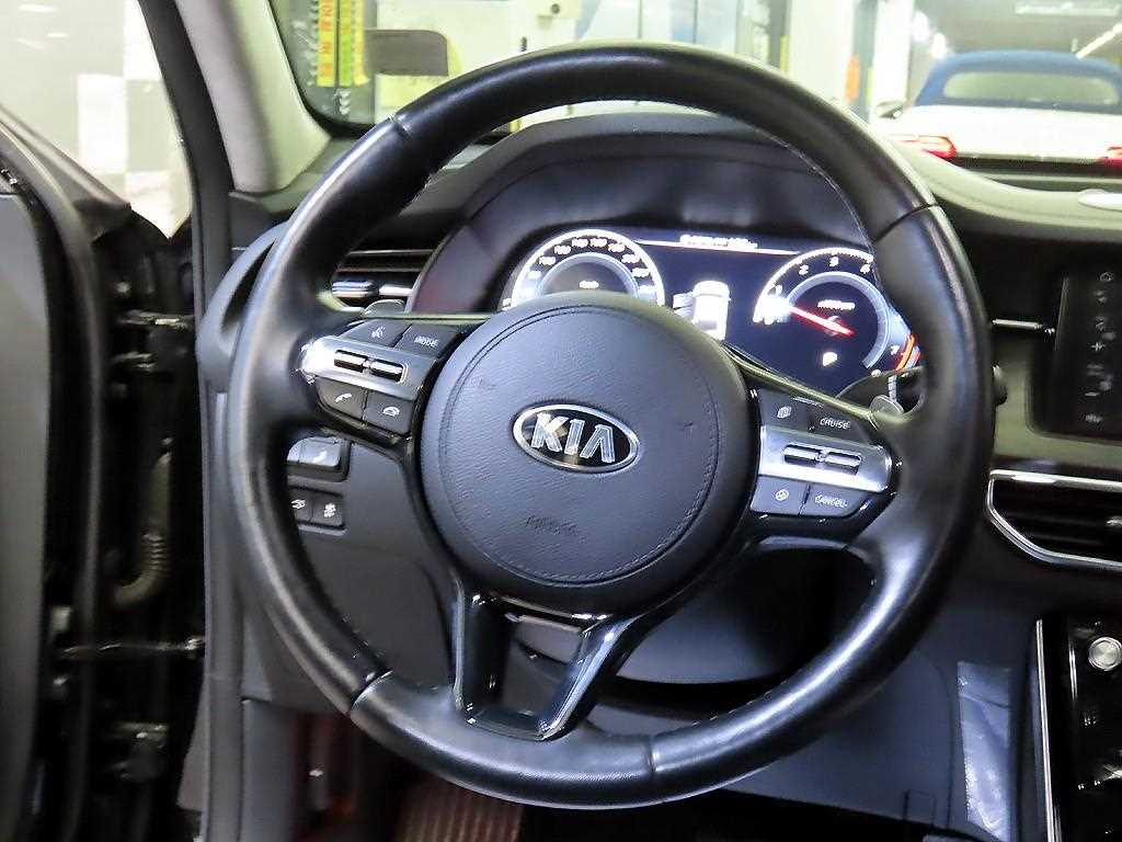 KIA K7 - Vista 8