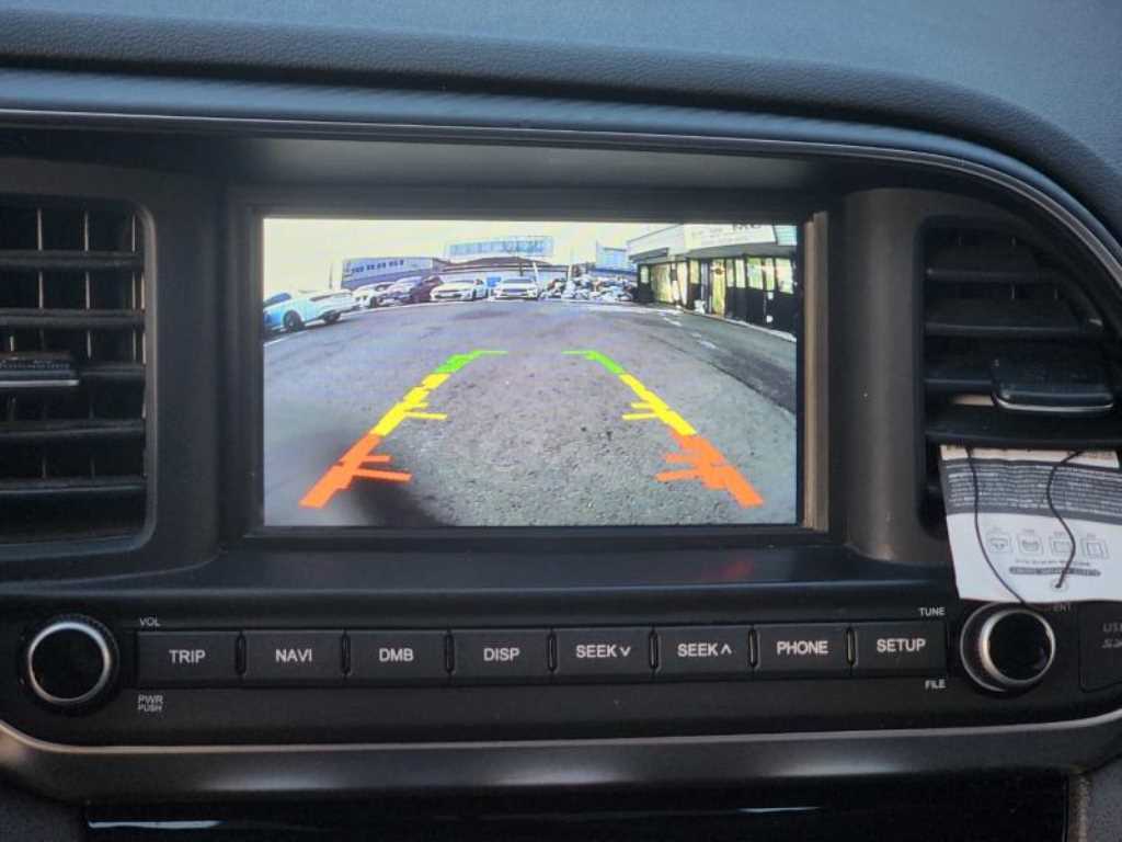 HYUNDAI Avante - Vista 11