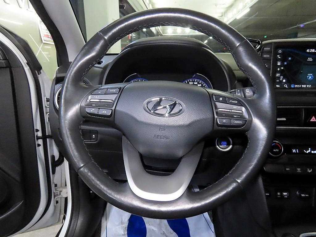 HYUNDAI Kona - Vista 8